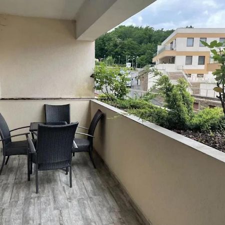 Londof Luxury Apartments - With A Panoramic View Over The City Брашов Экстерьер фото