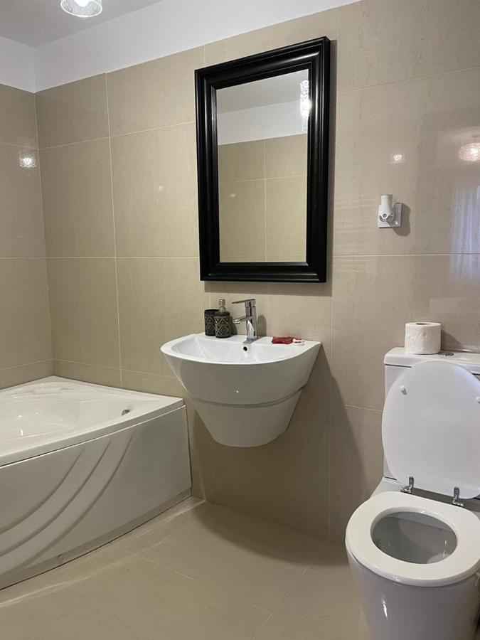 Londof Luxury Apartments - With A Panoramic View Over The City Брашов Экстерьер фото
