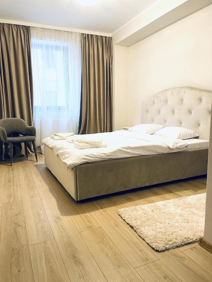 Londof Luxury Apartments - With A Panoramic View Over The City Брашов Экстерьер фото